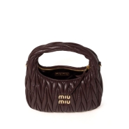 Маленькая сумка из матлассе Miu miu